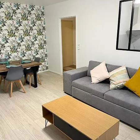 Le Rousseau - 2 Pieces - Proche Hyper Centre *